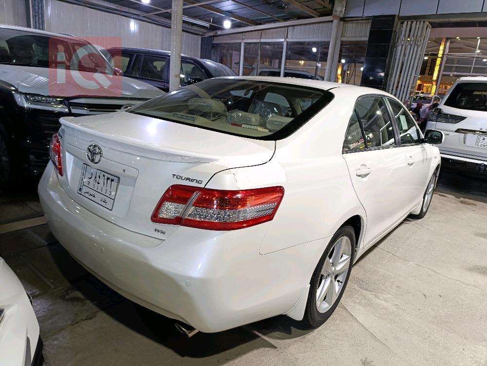 تۆیۆتا کامری